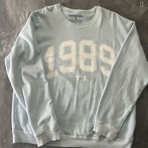Taylor Swift Light Blue 1989 Crewneck size XL